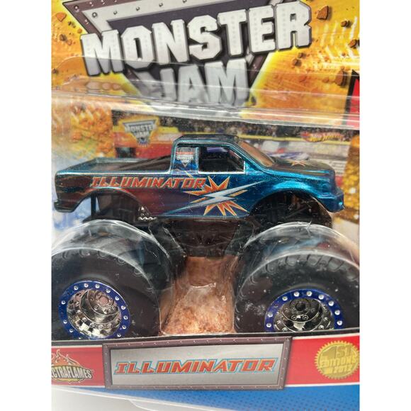 Hot Wheels Monster Trucks Illuminator 1st Edition 2012 Spectra Flames Topps Card - Picture 2 of 4
